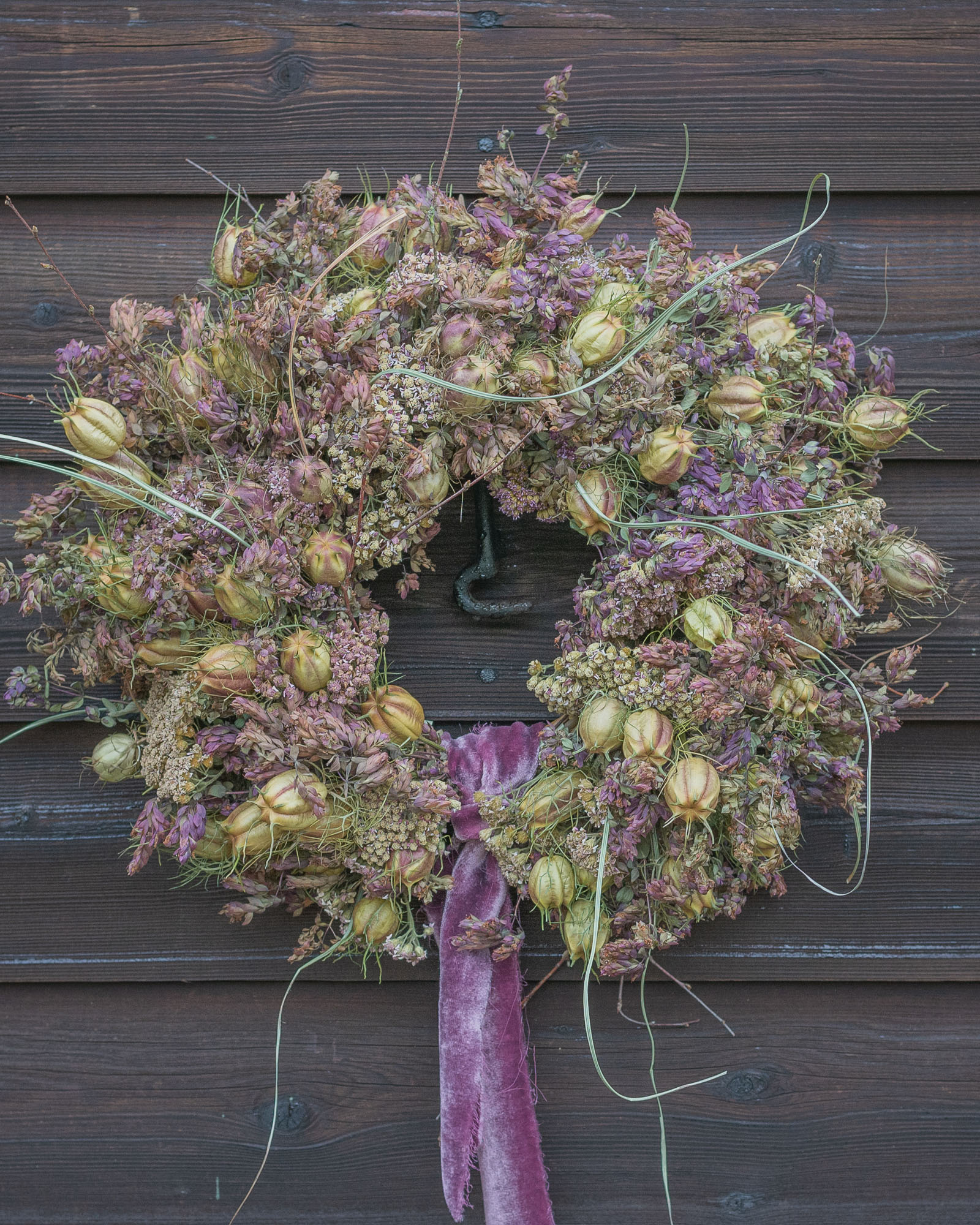 "Full Moon" Everlasting Dried Flower Wreath - Image 2
